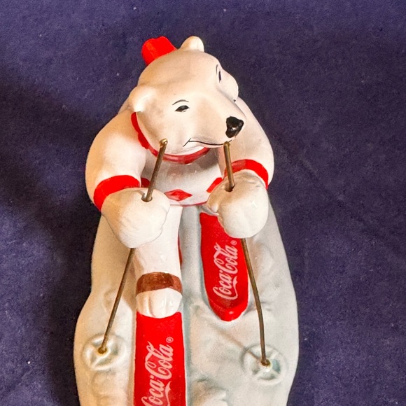 Coca Cola Bear Always Skiing 1995 Enesco Figurine NIB - Picture 2 of 6